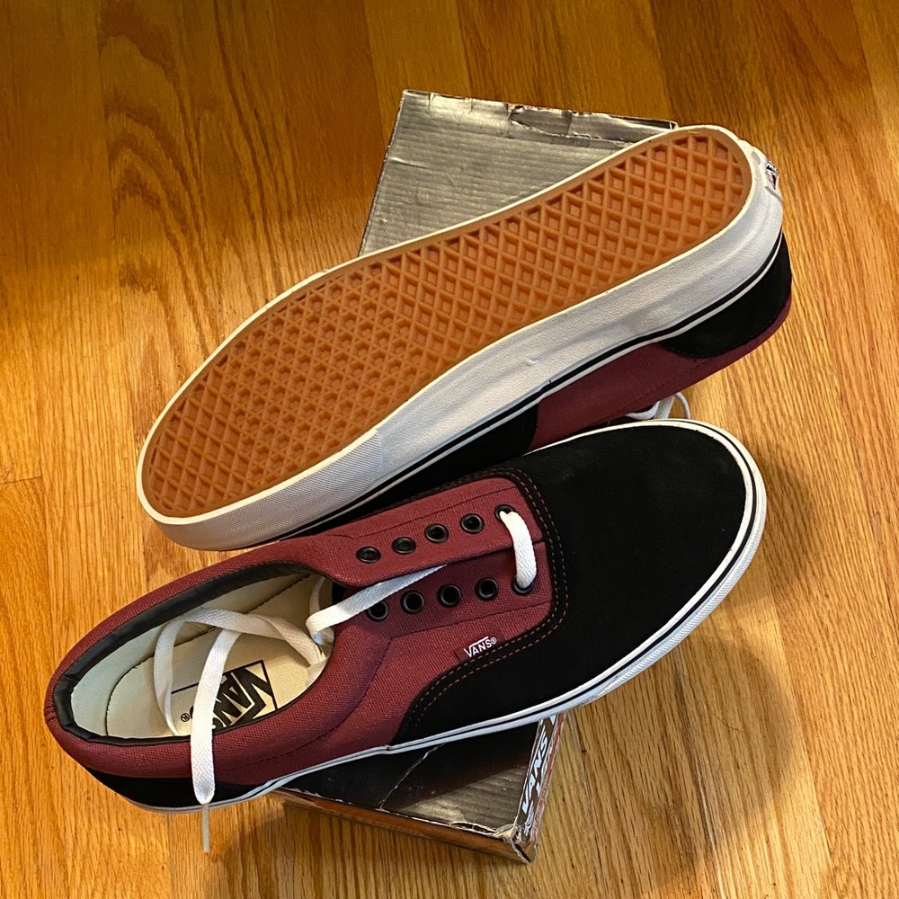 Vans Men's Black and Red Sneakers Era chocolate truffle and black size 12 NIB
